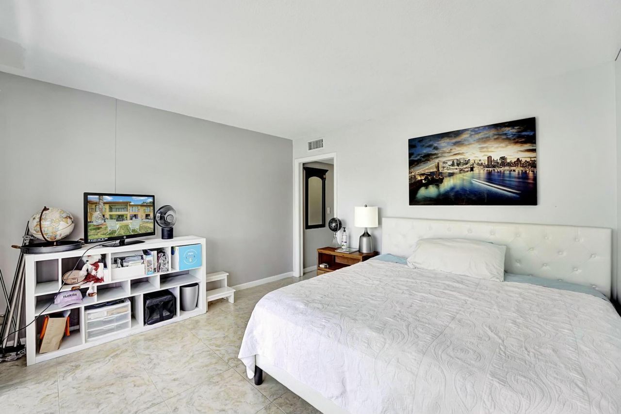 5337 Fountains Drive S, Lake Worth, FL 33467 Photo