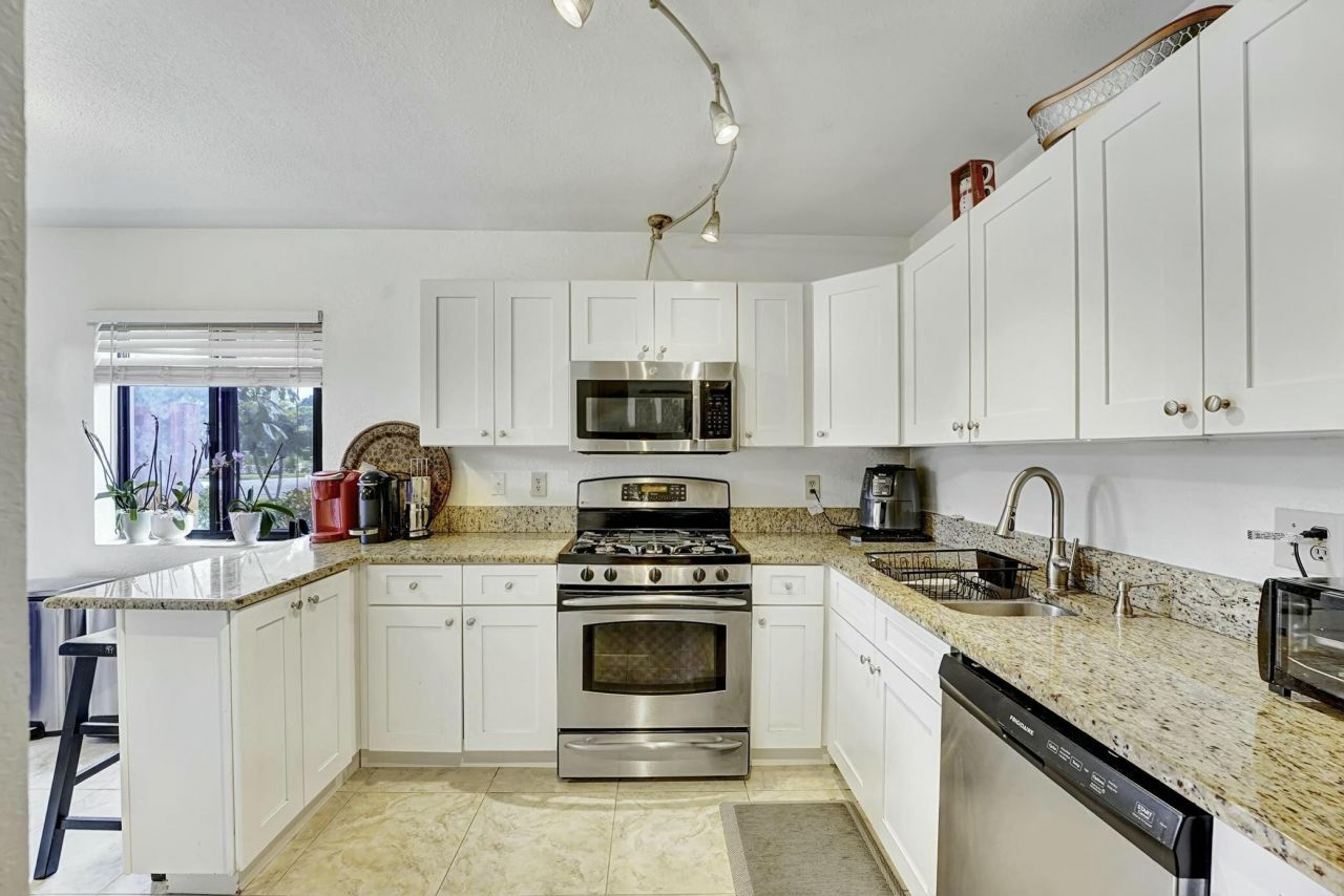 5337 Fountains Drive S, Lake Worth, FL 33467 Photo