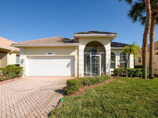 600 NW Lambrusco Drive, Port St. Lucie, FL 34986
