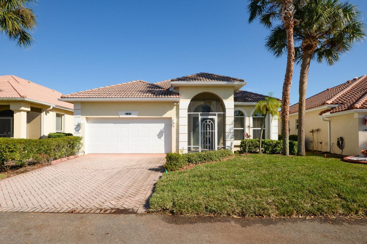 600 NW Lambrusco Drive, Port Saint Lucie, FL 34986 Photo