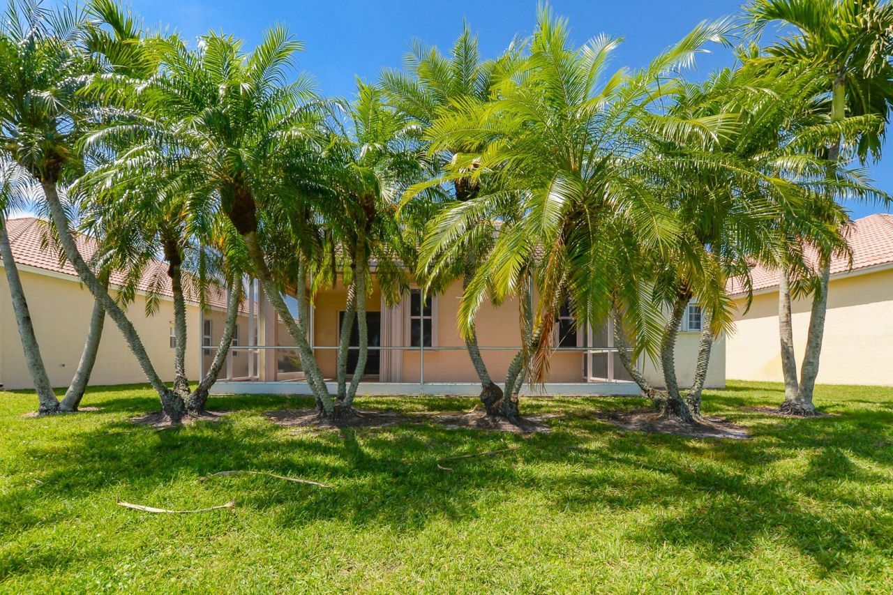 600 NW Lambrusco Drive, Port Saint Lucie, FL 34986 Photo