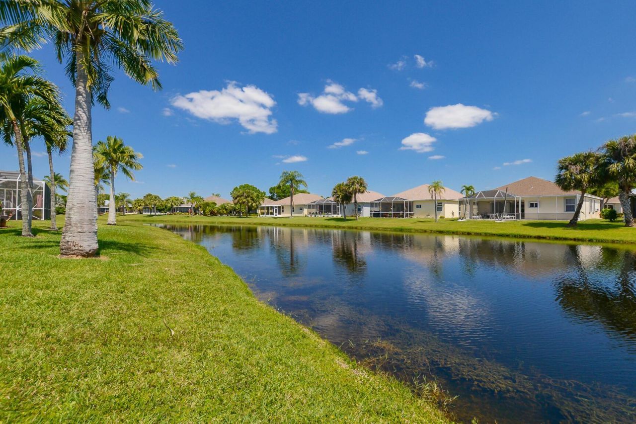 600 NW Lambrusco Drive, Port Saint Lucie, FL 34986 Photo