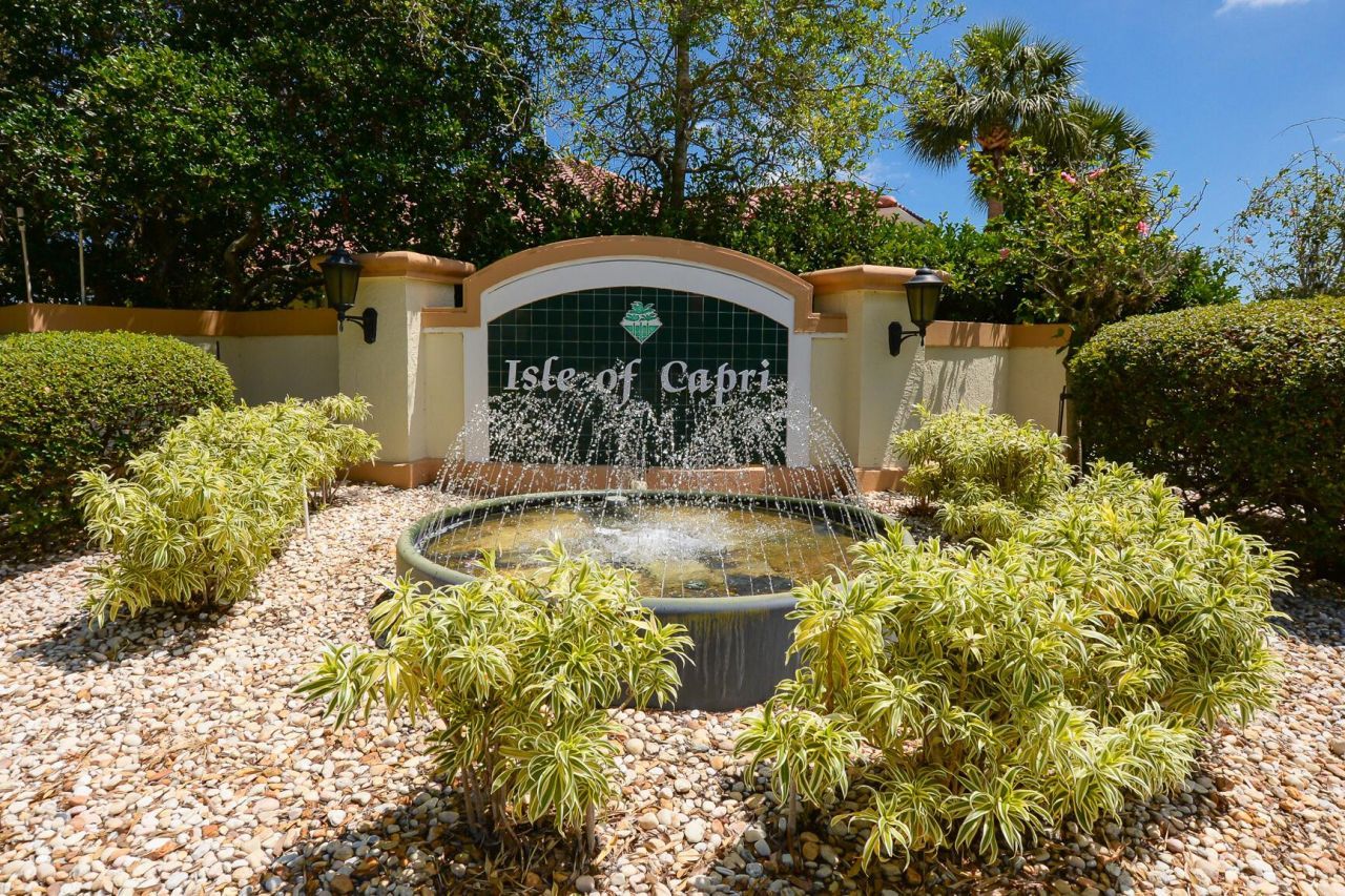 600 NW Lambrusco Drive, Port Saint Lucie, FL 34986 Photo