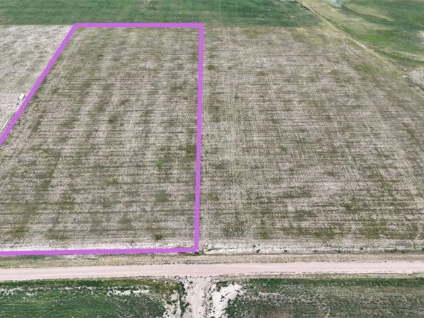 660 Coyote Trail, Akron, CO 80720