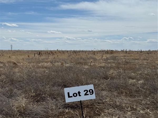 660 Coyote Trail, Akron, CO 80720