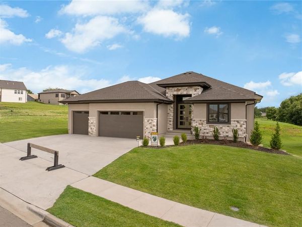 605 Hampstead Drive, Raymore, MO 64083