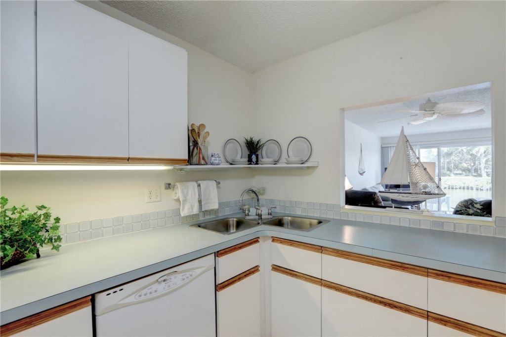 6110 S River Run Drive, Unit 6110, Sebastian, FL 32958 Photo