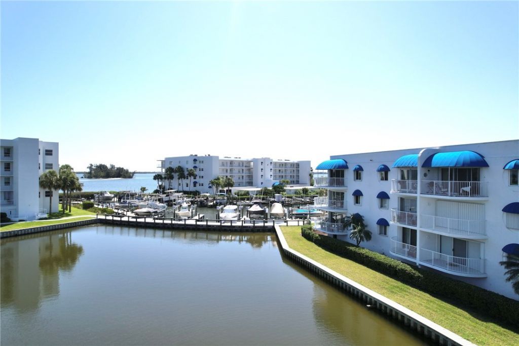 6110 S River Run Drive, Unit 6110, Sebastian, FL 32958 Photo