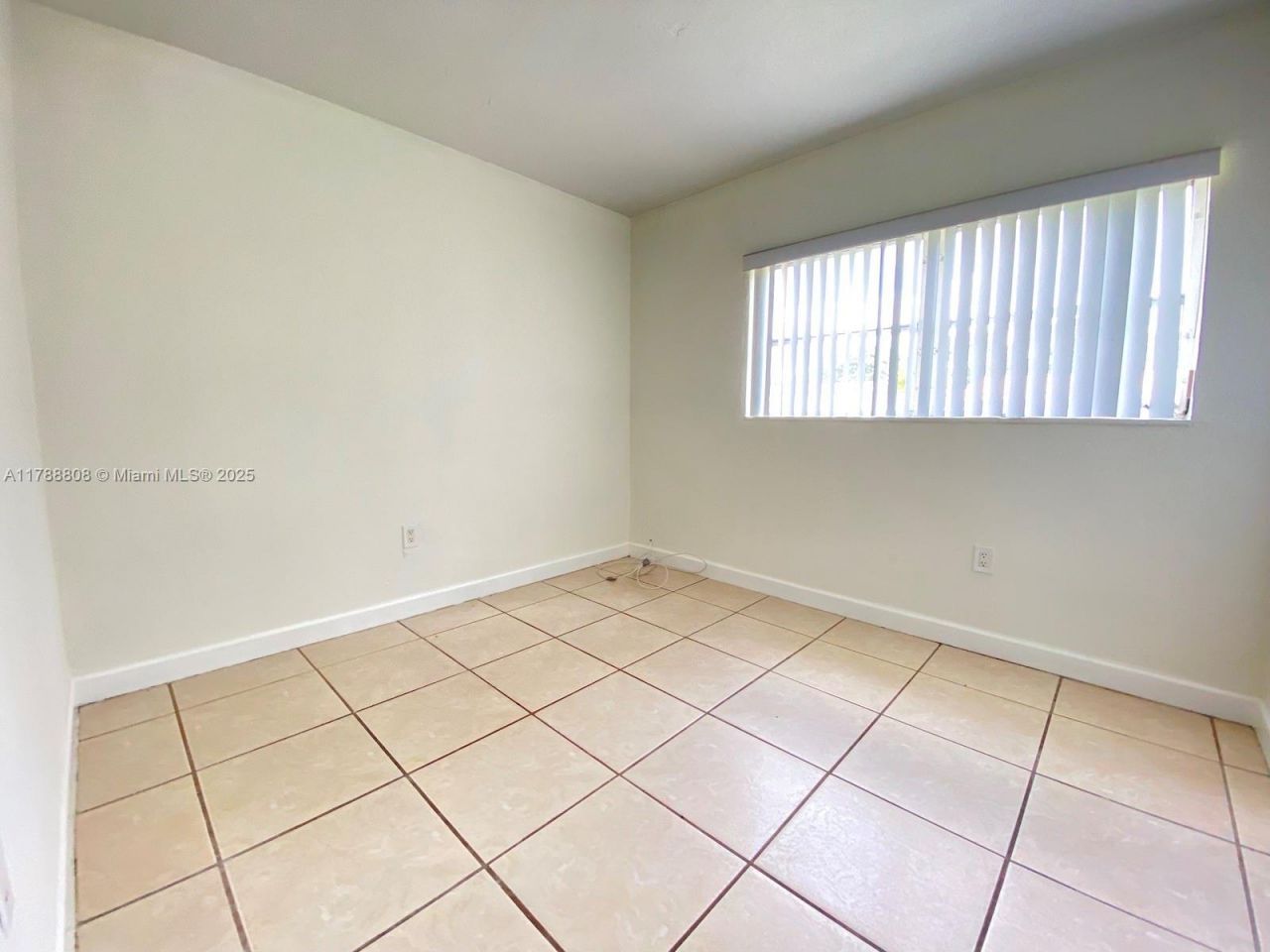 1280 NE 211th Ter, Miami, FL 33179 Photo