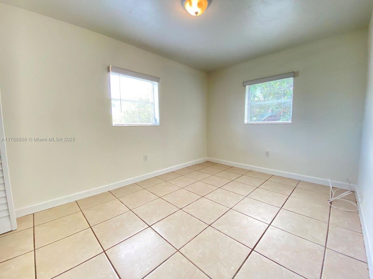 1280 NE 211th Ter, Miami, FL 33179 Photo