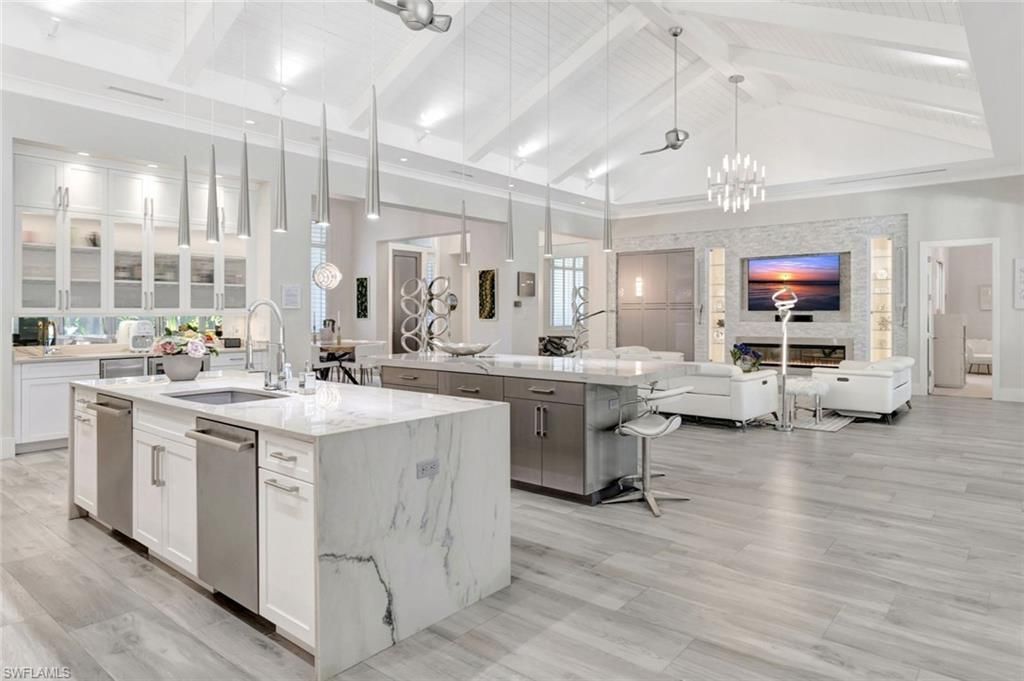 555 Mooring Line Dr, Naples, FL 34102 Photo