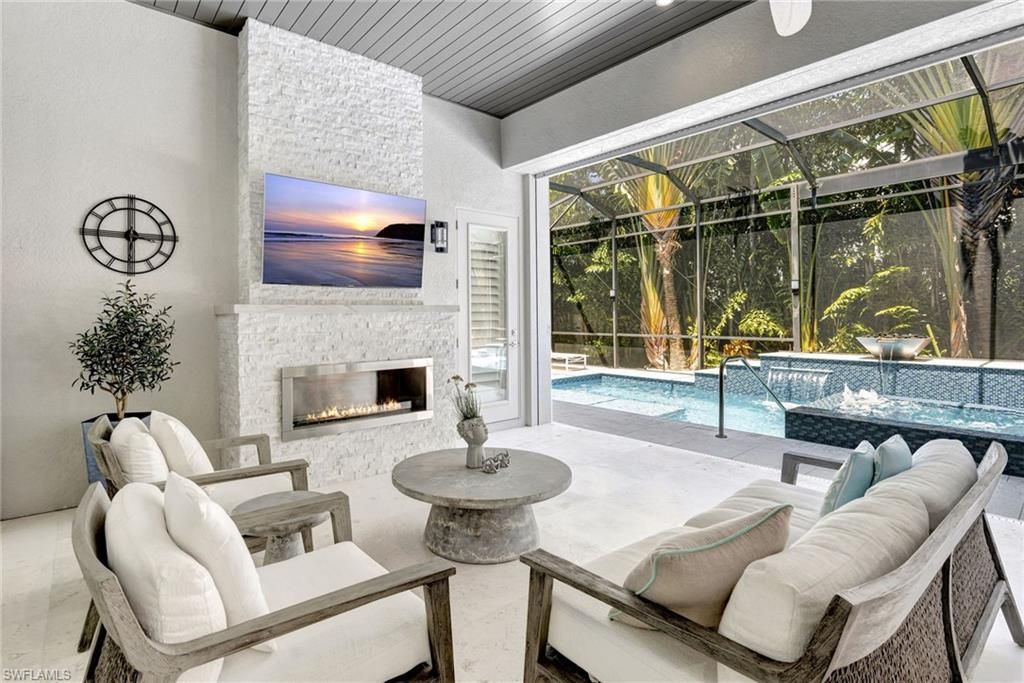 555 Mooring Line Dr, Naples, FL 34102 Photo