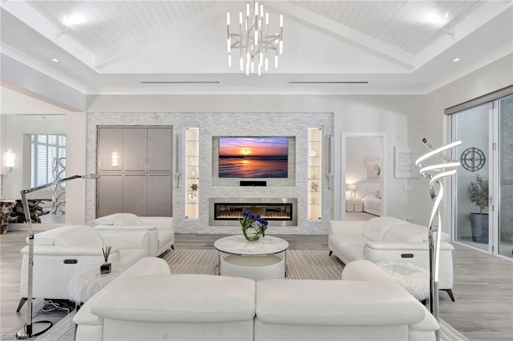 555 Mooring Line Dr, Naples, FL 34102 Photo