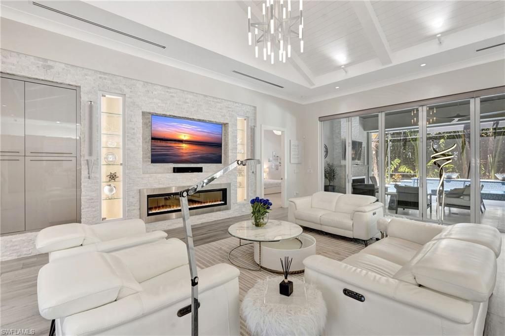 555 Mooring Line Dr, Naples, FL 34102 Photo