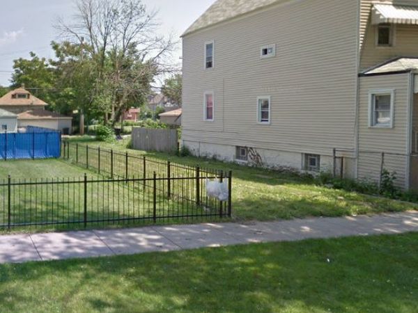 8647 S COLFAX Avenue, Chicago, IL 60617