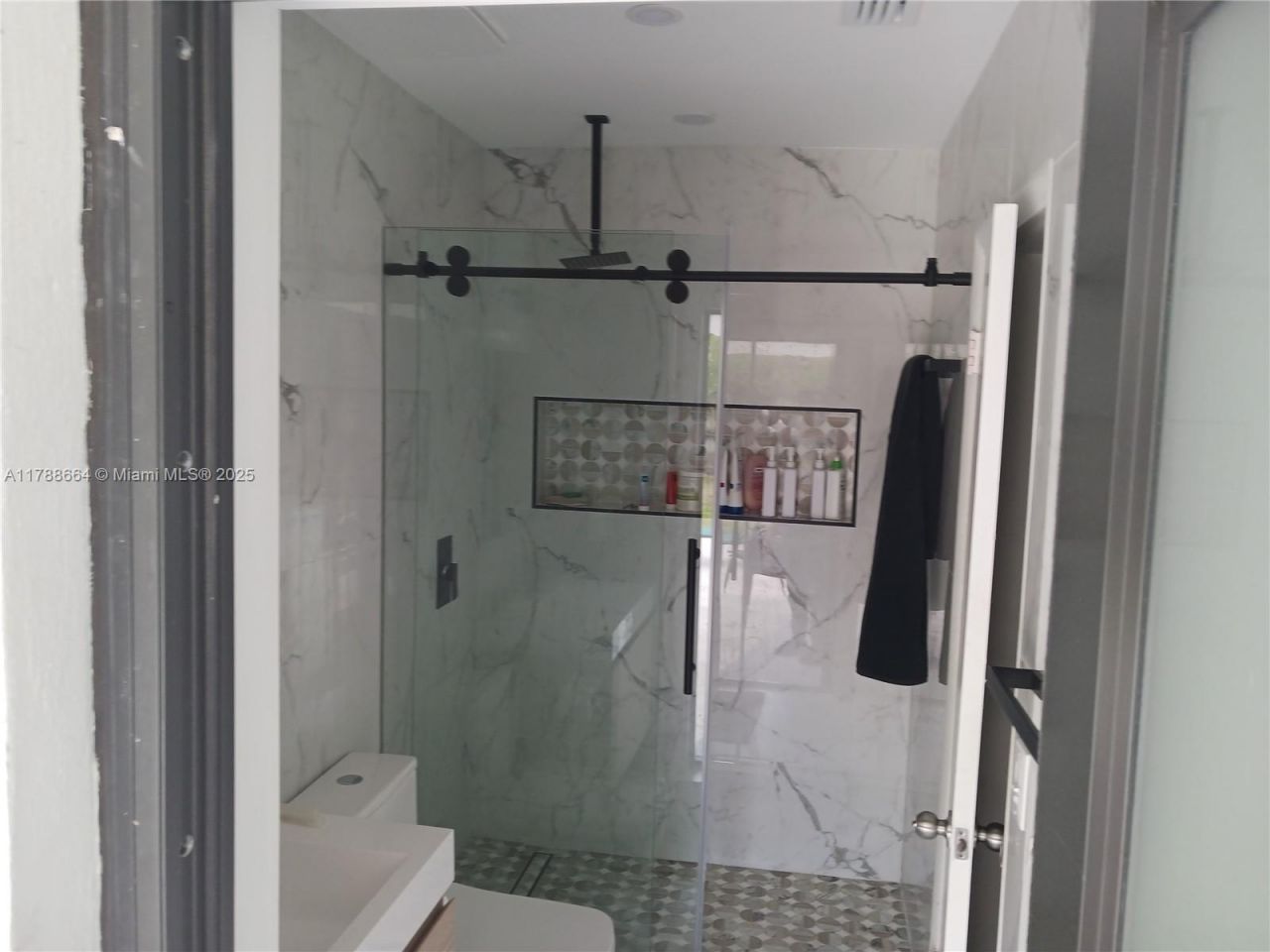 2020 NE 203rd St, Miami, FL 33179 Photo