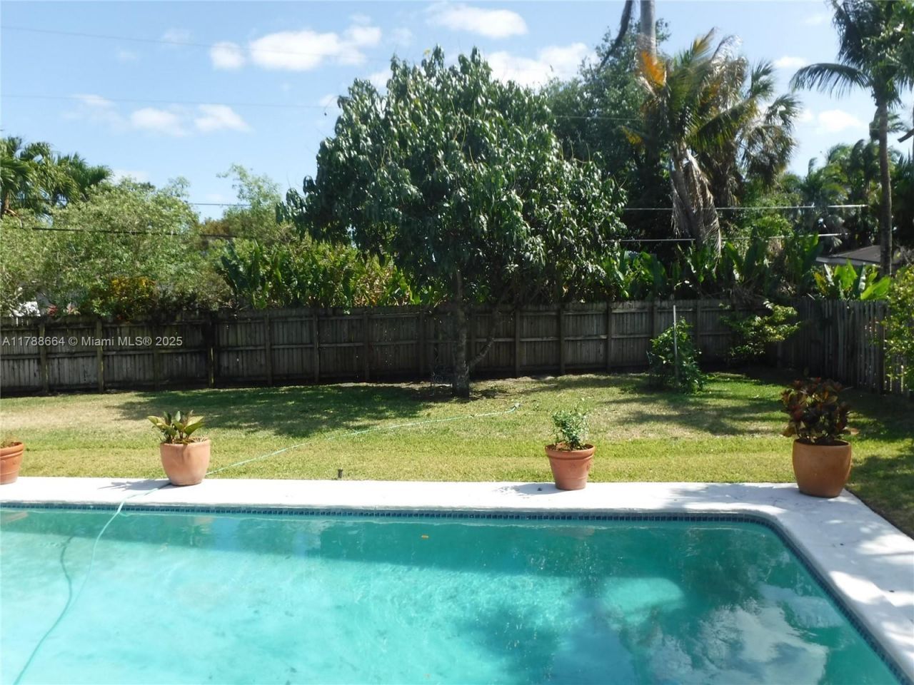 2020 NE 203rd St, Miami, FL 33179 Photo