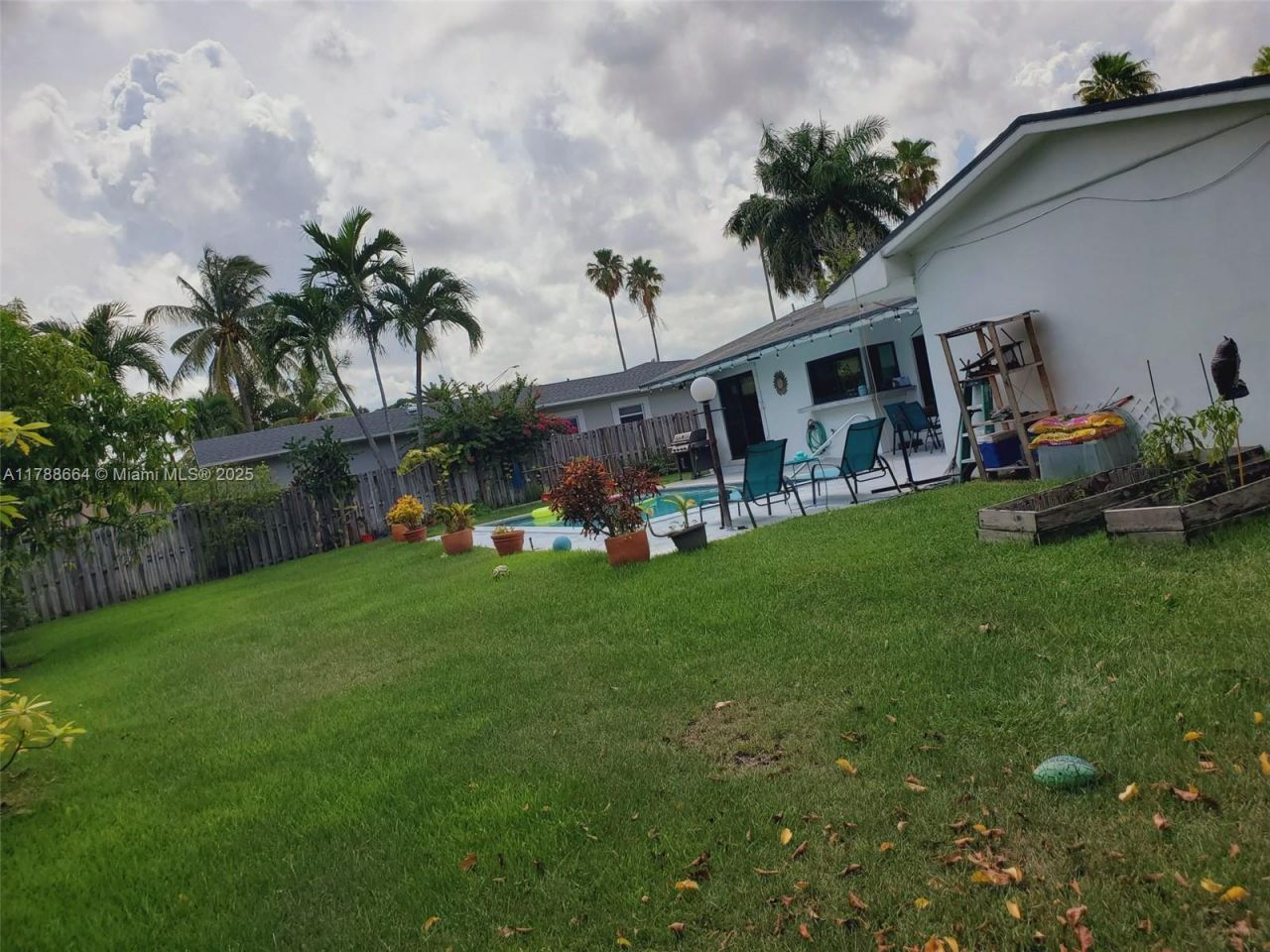 2020 NE 203rd St, Miami, FL 33179 Photo