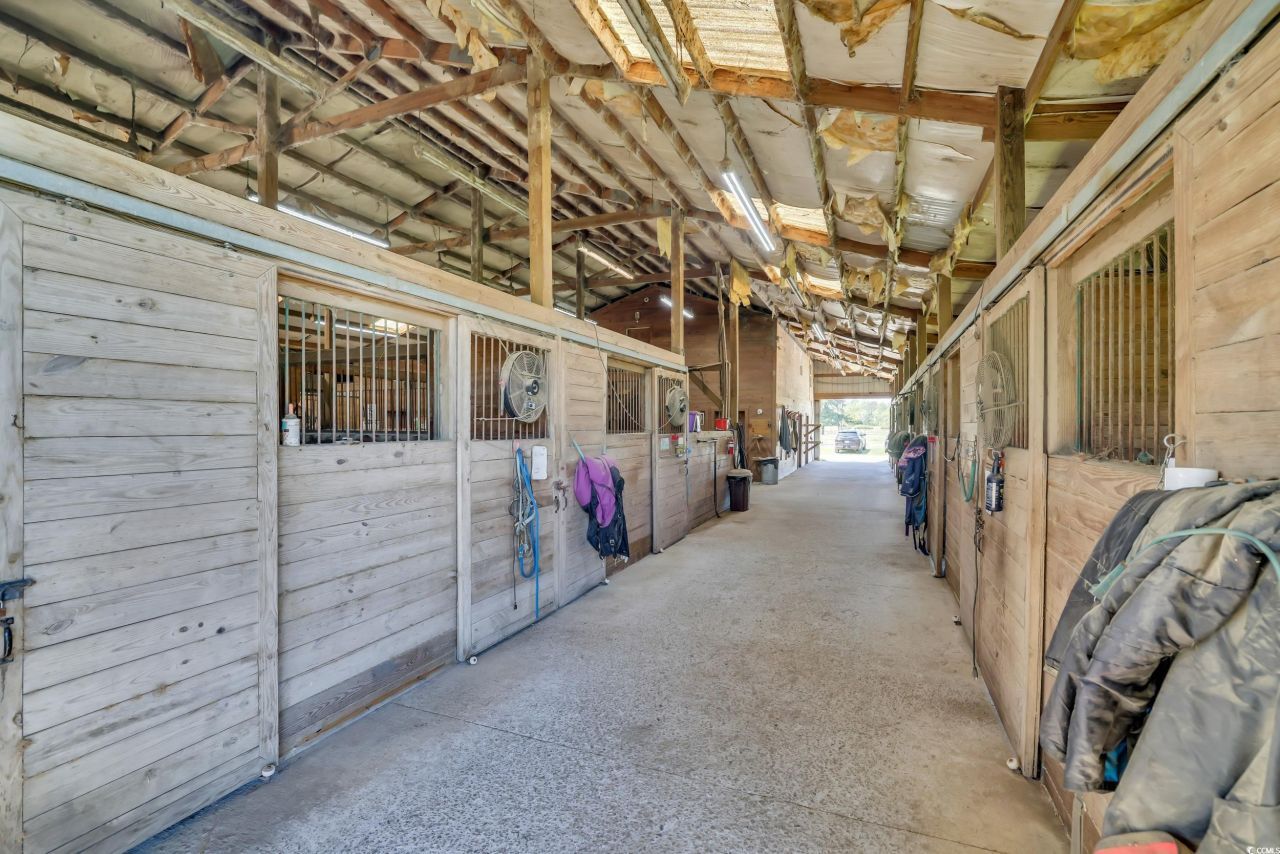 6200 Adrian Pkwy. Photo 10