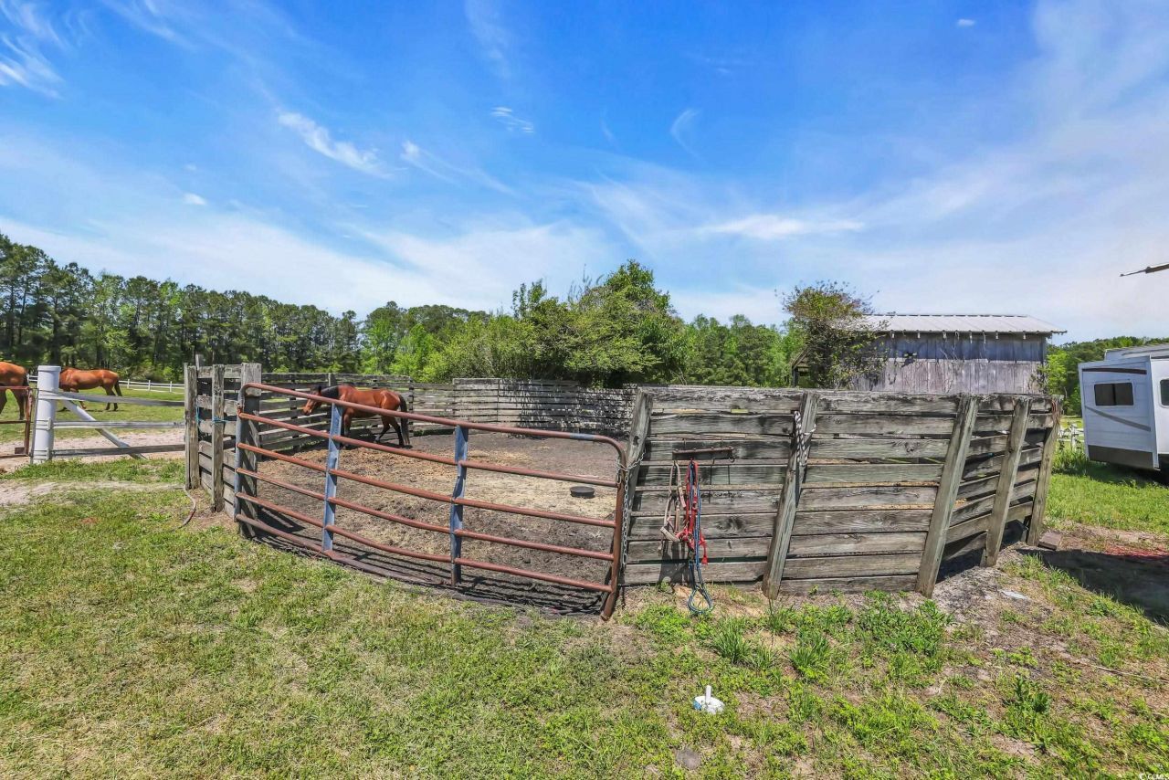 6200 Adrian Pkwy. Photo 21