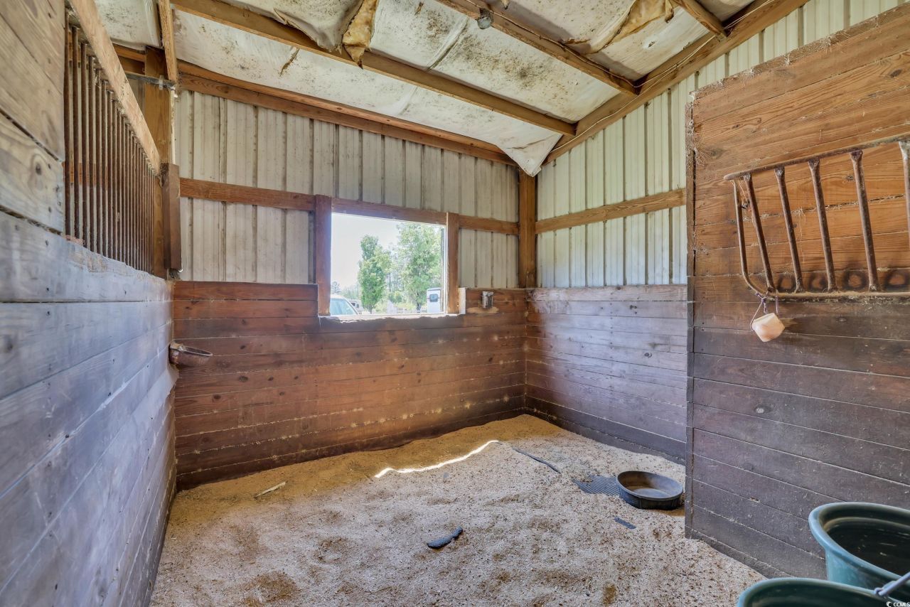 6200 Adrian Pkwy. Photo 8