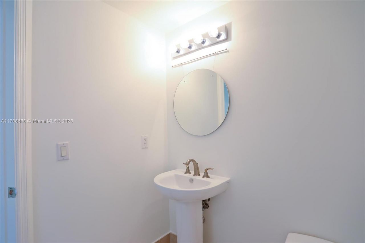 3301 NE 183rd St, Unit 2305, Aventura, FL 33160 Photo