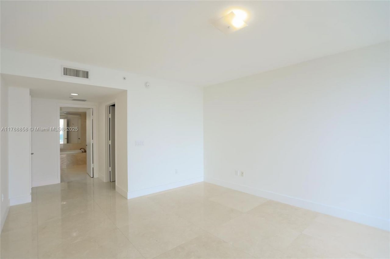 3301 NE 183rd St, Unit 2305, Aventura, FL 33160 Photo