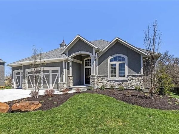 4397 Tee Box Drive, Basehor, KS 66007