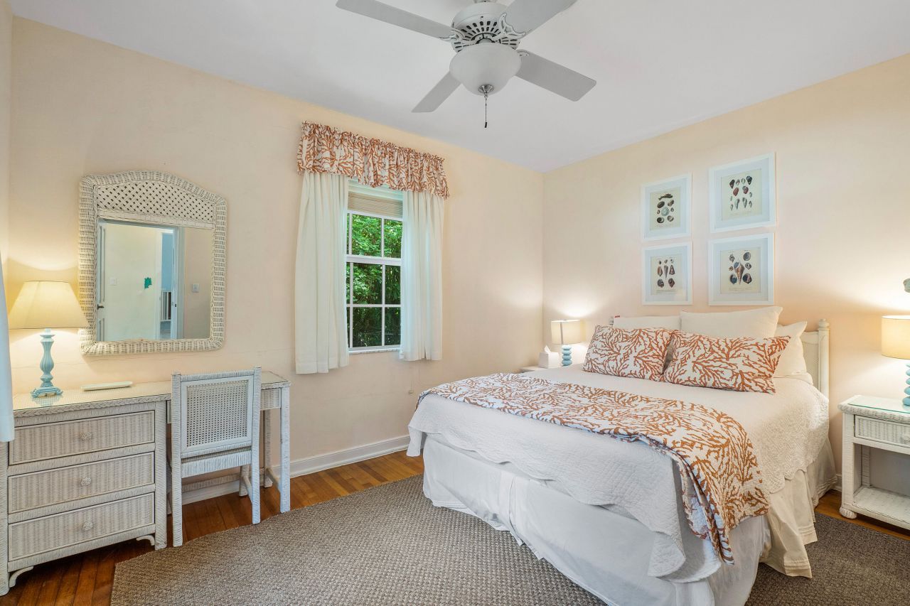 230 Plantation Road, Palm Beach, FL 33480 Photo