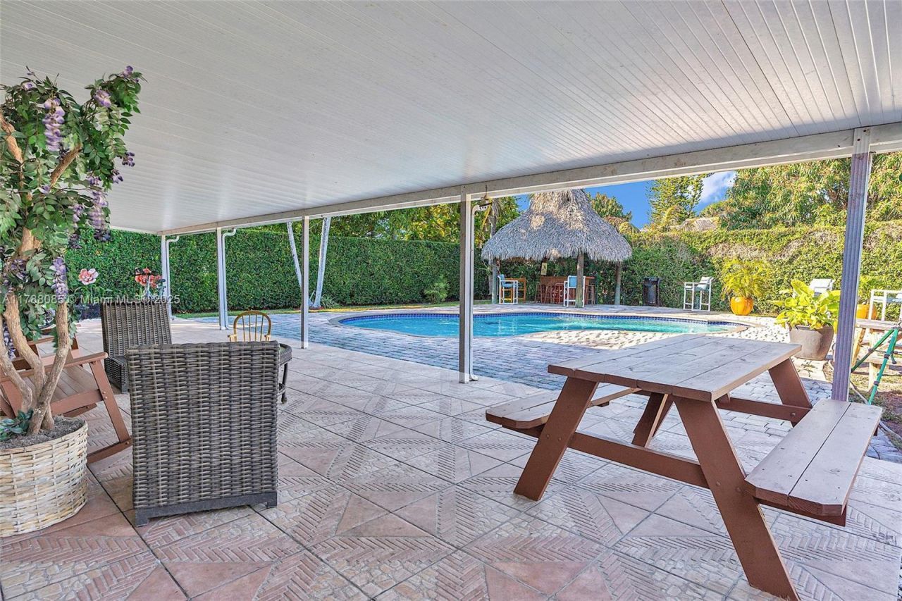 15031 SW 154th Ter, Miami, FL 33187 Photo