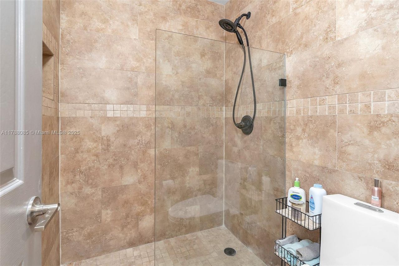 15031 SW 154th Ter, Miami, FL 33187 Photo