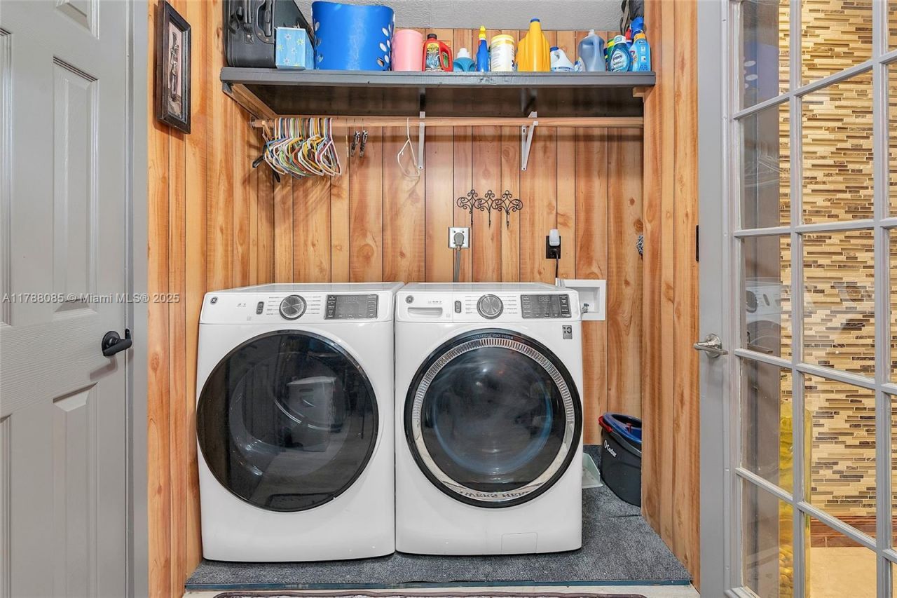 15031 SW 154th Ter, Miami, FL 33187 Photo