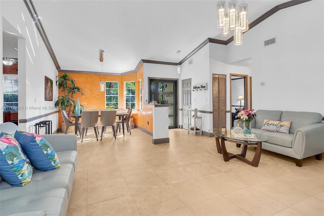 15031 SW 154th Ter, Miami, FL 33187 Photo