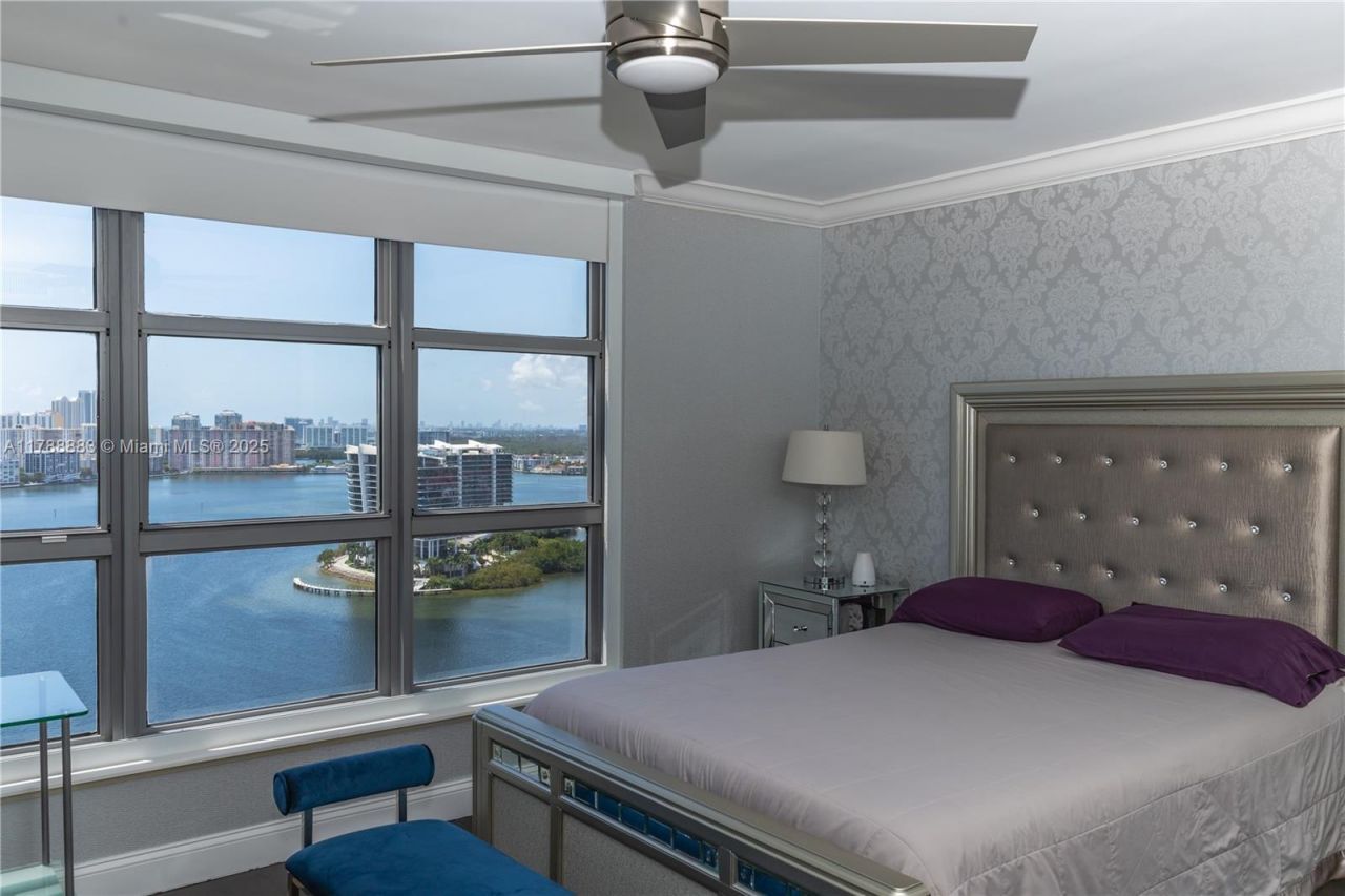 3530 Mystic Pointe Dr, Unit 2910, Aventura, FL 33180 Photo