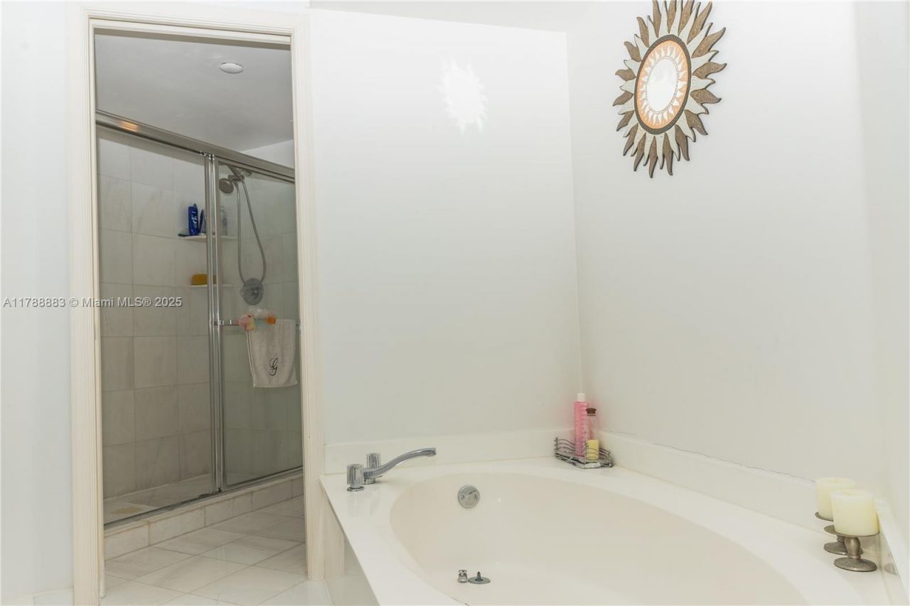 3530 Mystic Pointe Dr, Unit 2910, Aventura, FL 33180 Photo