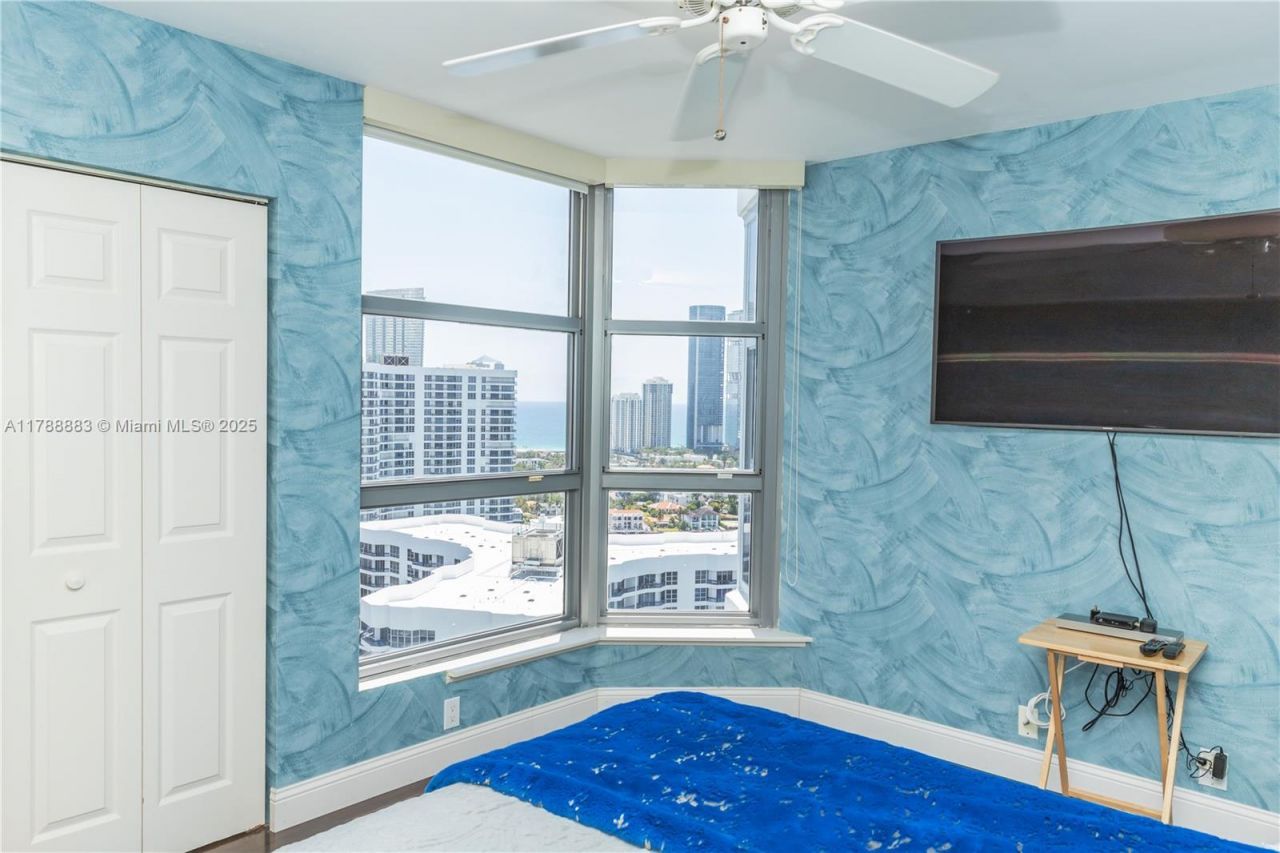 3530 Mystic Pointe Dr, Unit 2910, Aventura, FL 33180 Photo