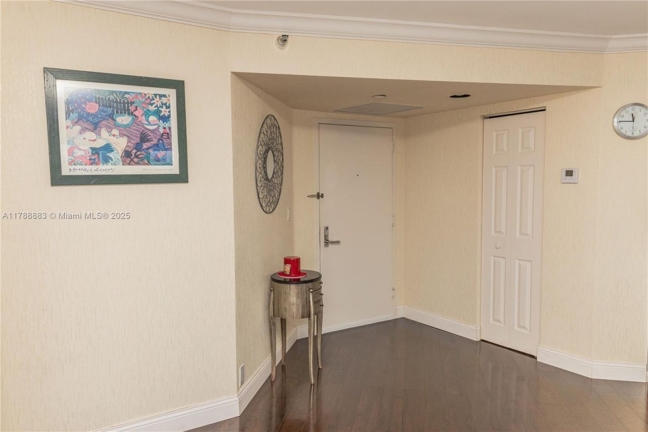 3530 Mystic Pointe Dr, Unit 2910, Aventura, FL 33180 Photo