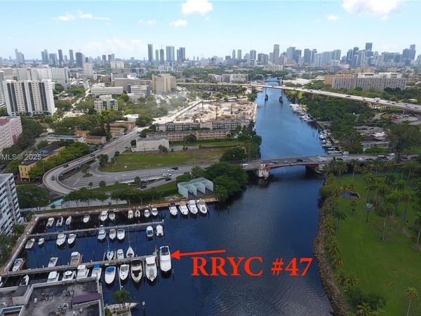 1700 NW N River Dr, Miami, FL 33125