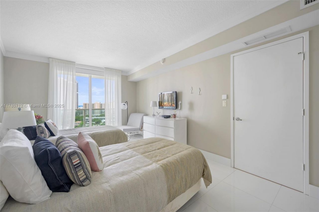 250 Sunny Isles Blvd, Unit 3-1505, Sunny Isles Beach, FL 33160 Photo