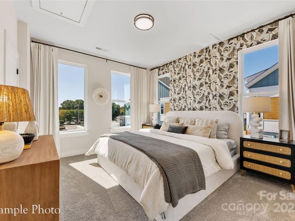 550 Rountree Road, Unit 10, Charlotte, NC 28217