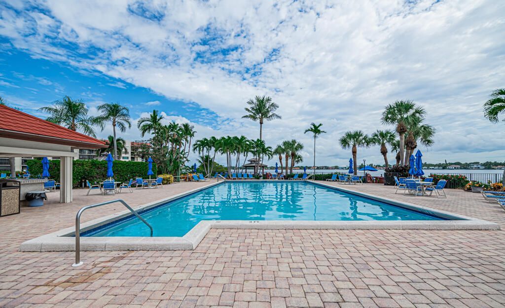 7020 Half Moon Circle, Unit 210, Hypoluxo, FL 33462 Photo