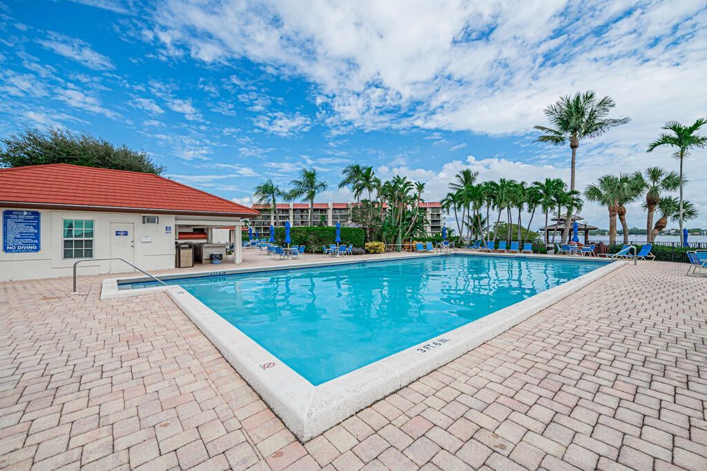 7020 Half Moon Circle, Unit 210, Hypoluxo, FL 33462 Photo