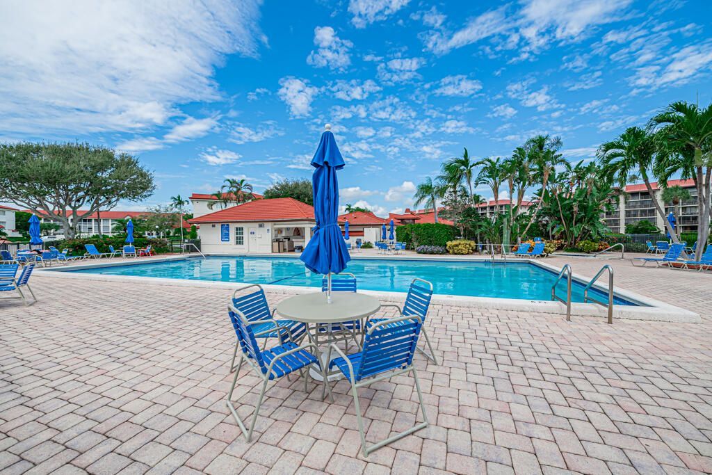 7020 Half Moon Circle, Unit 210, Hypoluxo, FL 33462 Photo