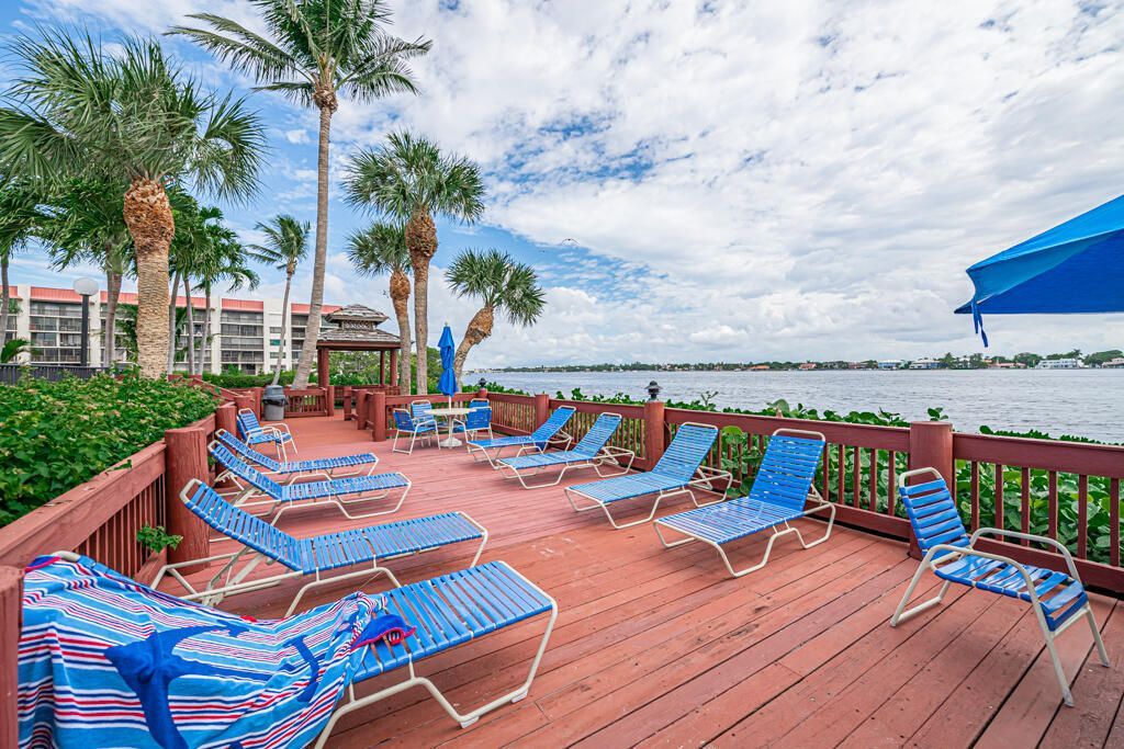 7020 Half Moon Circle, Unit 210, Hypoluxo, FL 33462 Photo