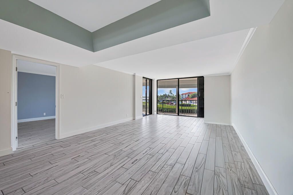 7020 Half Moon Circle, Unit 210, Hypoluxo, FL 33462 Photo