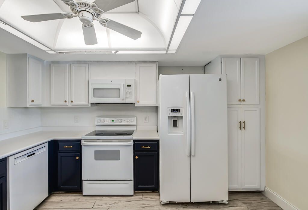 7020 Half Moon Circle, Unit 210, Hypoluxo, FL 33462 Photo