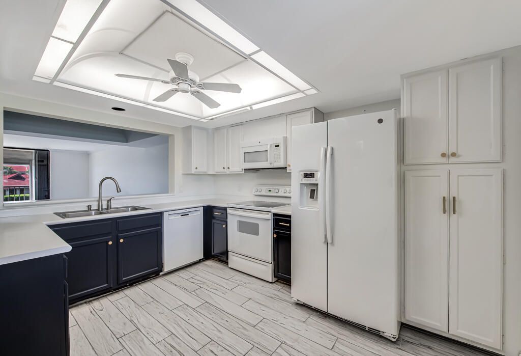 7020 Half Moon Circle, Unit 210, Hypoluxo, FL 33462 Photo