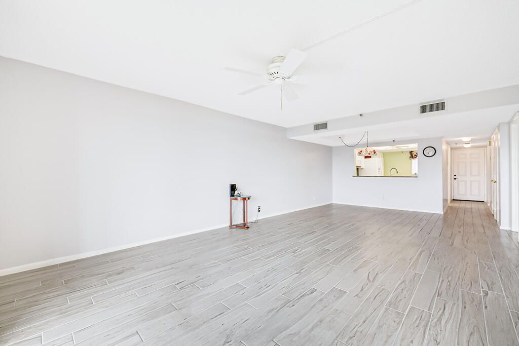 7020 Half Moon Circle, Unit 210, Hypoluxo, FL 33462 Photo