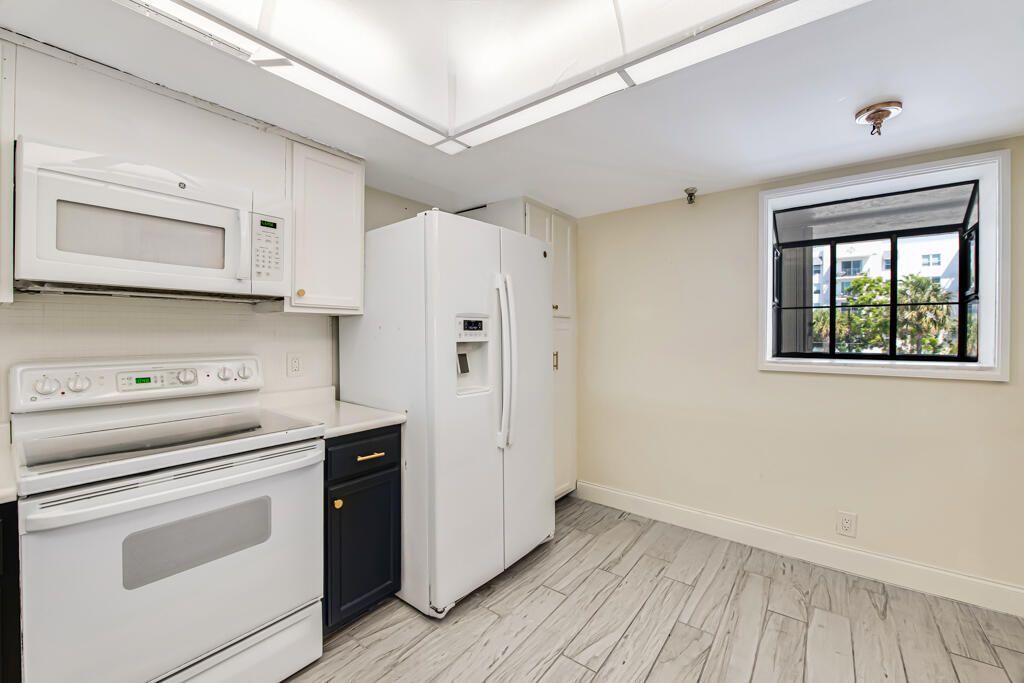 7020 Half Moon Circle, Unit 210, Hypoluxo, FL 33462 Photo