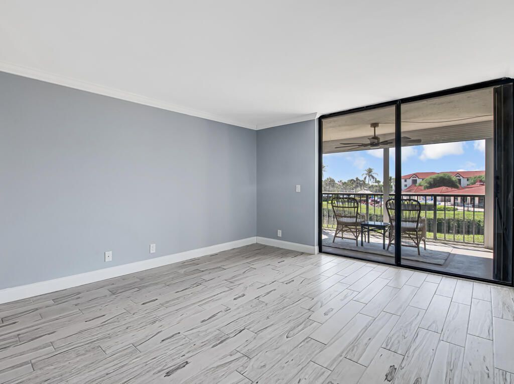 7020 Half Moon Circle, Unit 210, Hypoluxo, FL 33462 Photo